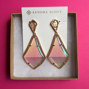 Kendra Scott Peach Iridescent ‘Alexis’ Earrings